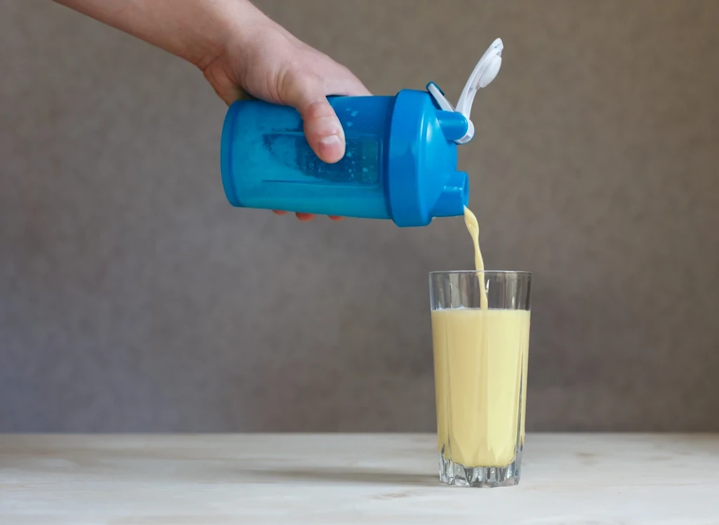 pouring a glas suppliDerm 